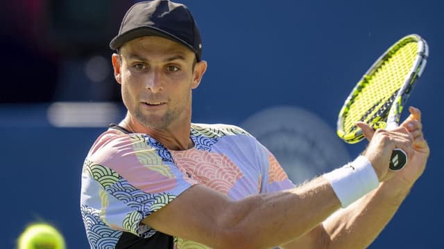 Aussie men serve up hat-trick of wins