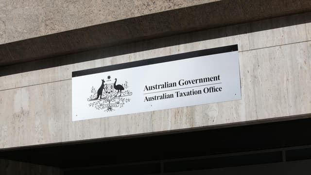 Accountants, ombudsman lash tax office service