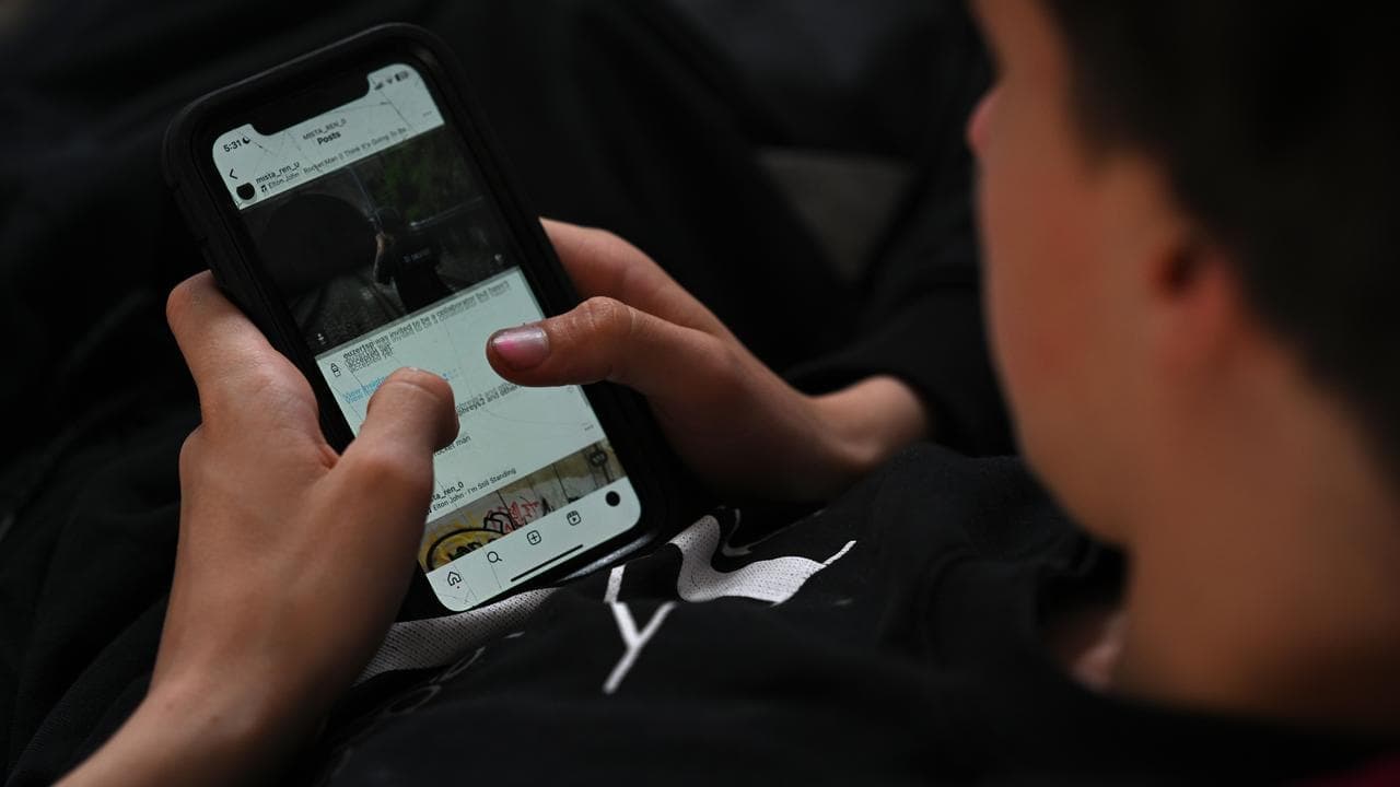 Parents armed with get-ready guides ahead of social ban