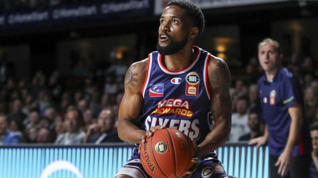 Coach Wells likens record-breaker Cotton to NBA greats