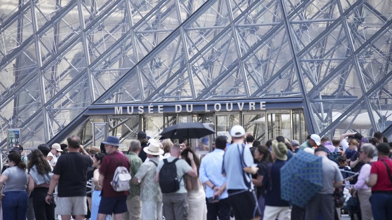 Thieves strike France's Louvre in daring jewel heist