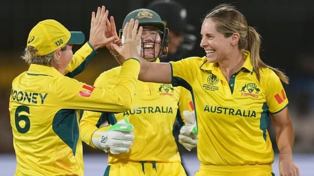 World Cup rests make Molineux's return a rollercoaster