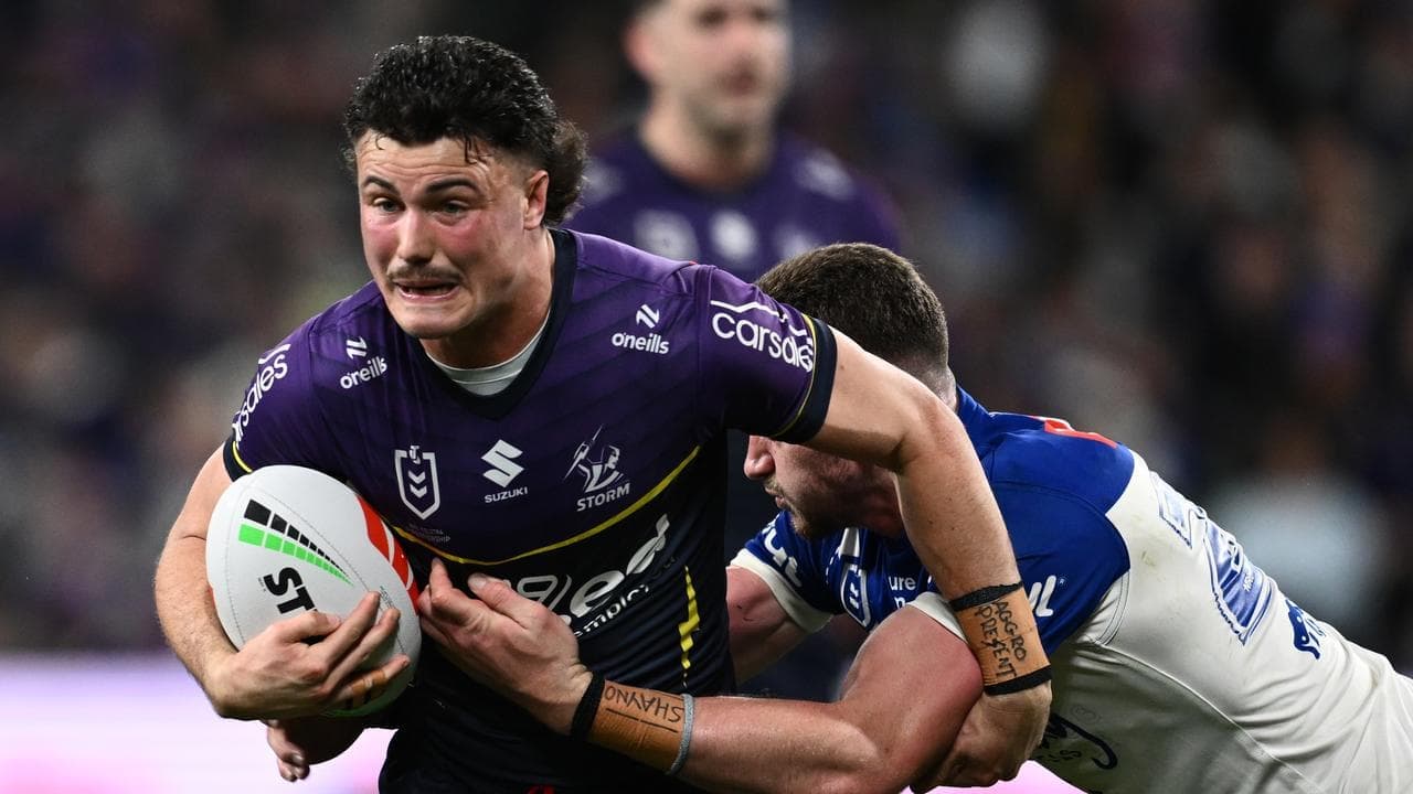 Broncos great backs Pezet's rare two-club move