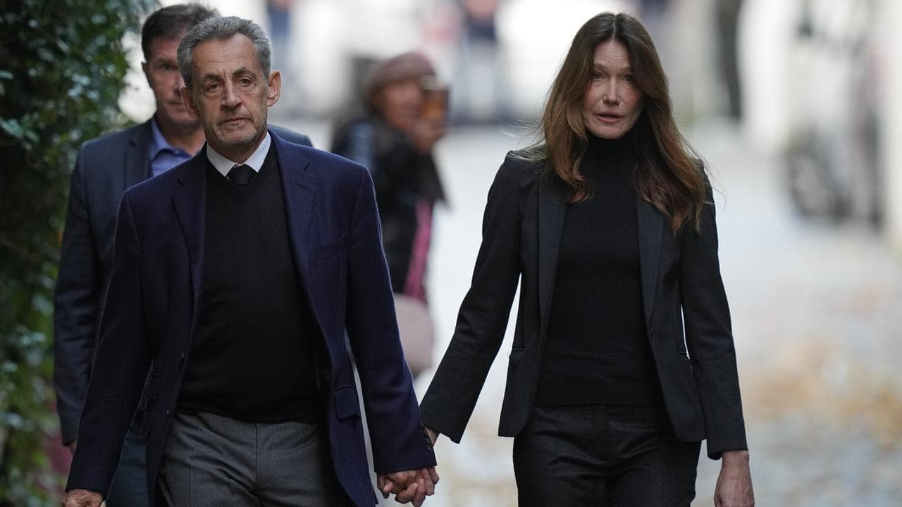 Former French president begins five-year prison term