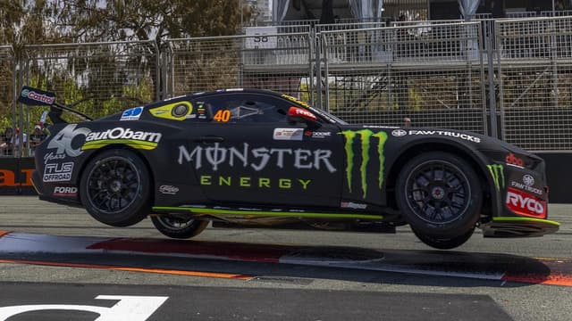 Waters sets record in 'pretty wild' finals practice