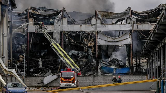 Russian strike kills four as Ukraine seeks air defences