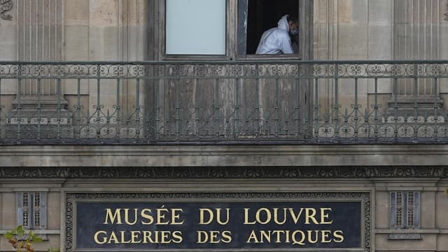 Suspects in Louvre jewel heist case arrested near Paris
