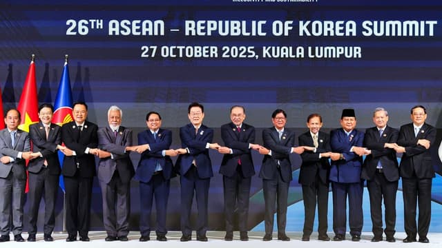 ASEAN leaders look to build trade ties as Trump departs