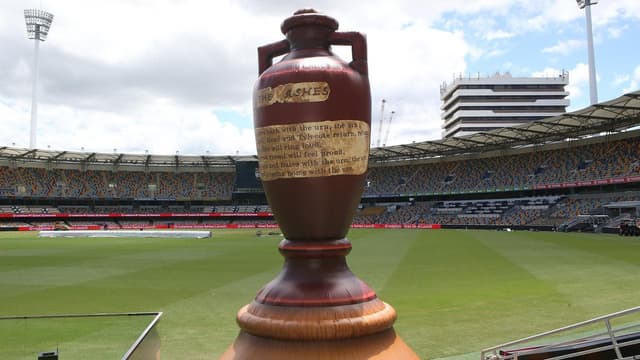 Green wickets or longer Tests make for Ashes dilemma