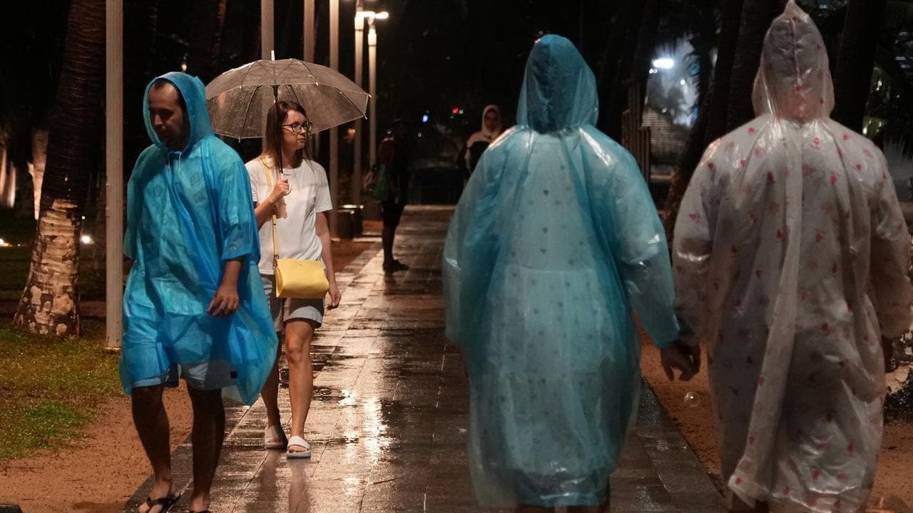 Kalmaegi hits Vietnam as toll rises in Philippines