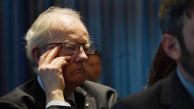 Anti-corruption boss scrutinised for potential conflict