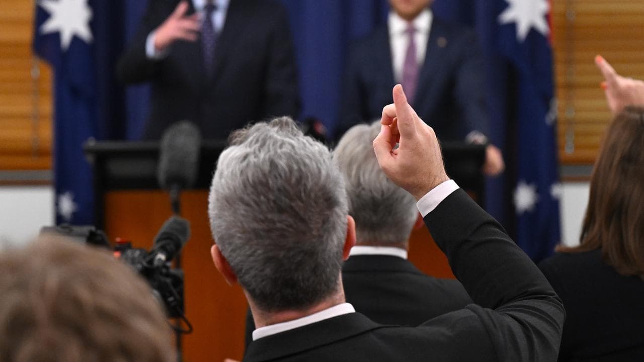 Tech companies pushed to pay for Australian news