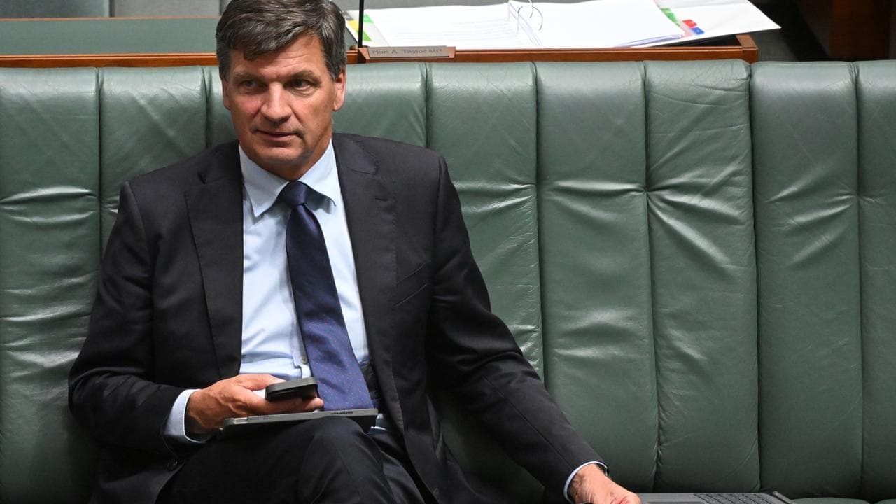 Data contradicts MP's claim investment has ‘fallen off a cliff’