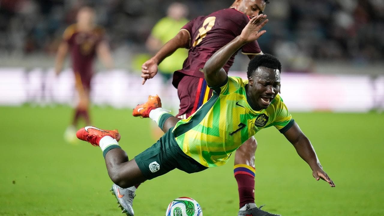 Socceroos regroup ahead of Colombia showdown