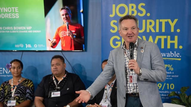 Australia raises heat over climate summit hosting goal