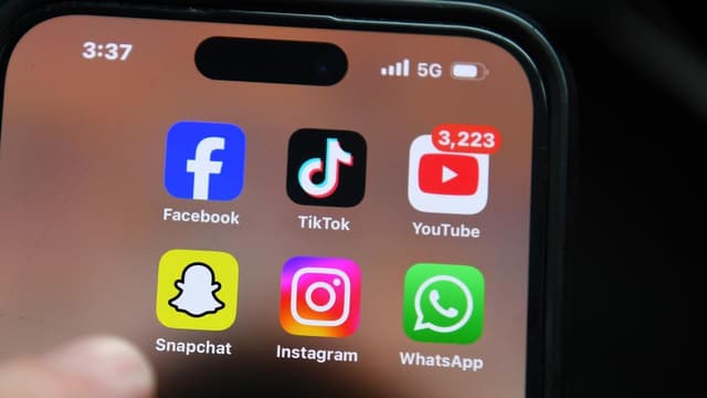 Social media age ban expanded to include more sites