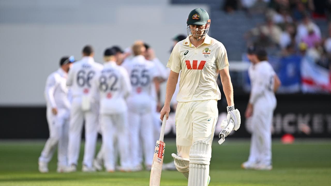 Australia collapse as quicks dominate Ashes opening day
