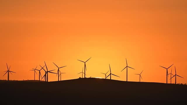 Australia needs a 'wind farm every month' to meet goals