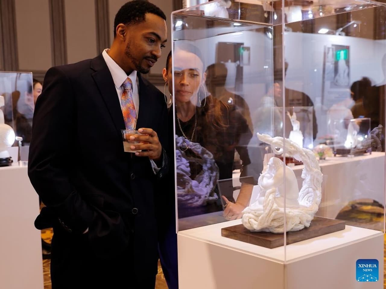 Xinhua Silk Road: Exhibition on China's Dehua white porcelain opens in Los Angeles