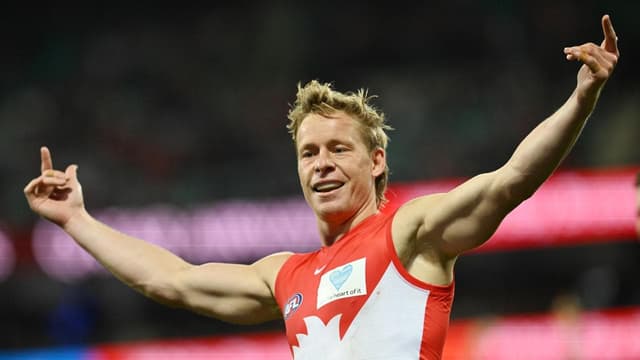 'Massive load': Cox to benefit from extra Swans support