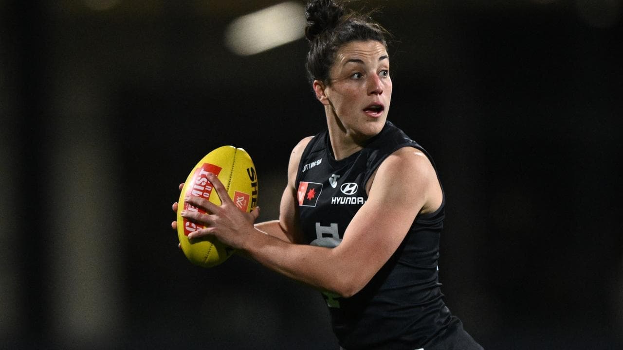 Carlton make brutal call on former AFLW captain