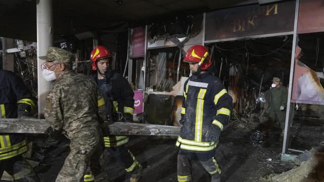 Russian strike on Ukrainian city cuts off utilities