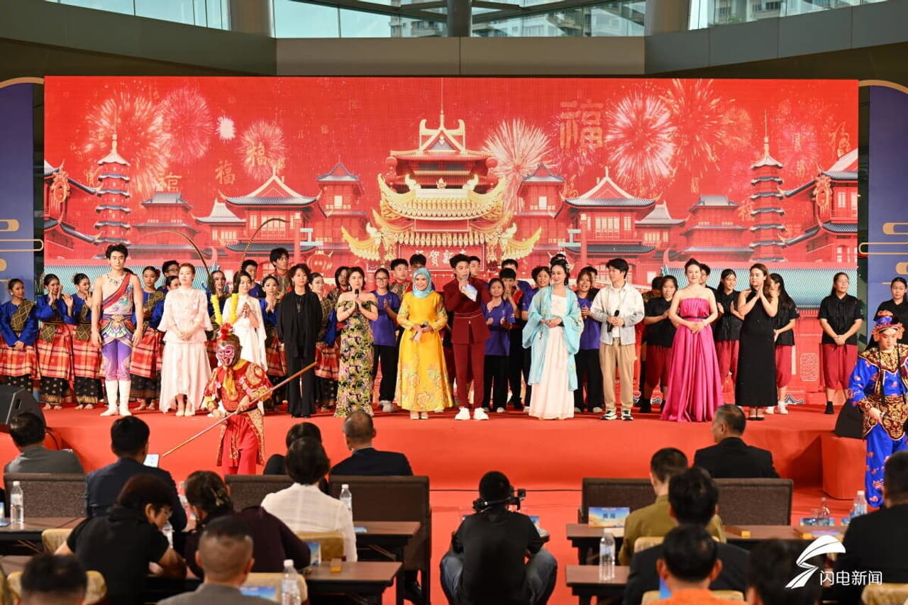 "Enduring as Water, Together for the New Year"----China-Malaysia Spring Festival Gala Successfully Kicks Off in Malaysia
