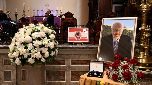 PM eulogises corruption-tainted political playmaker