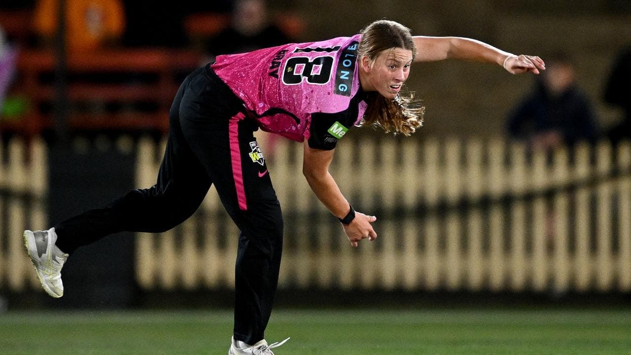 Sydney Sixers' teen star sidelined with back injury