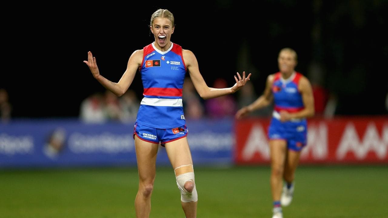 The 'beer deal' to stop rivals drafting No.1 AFLW pick