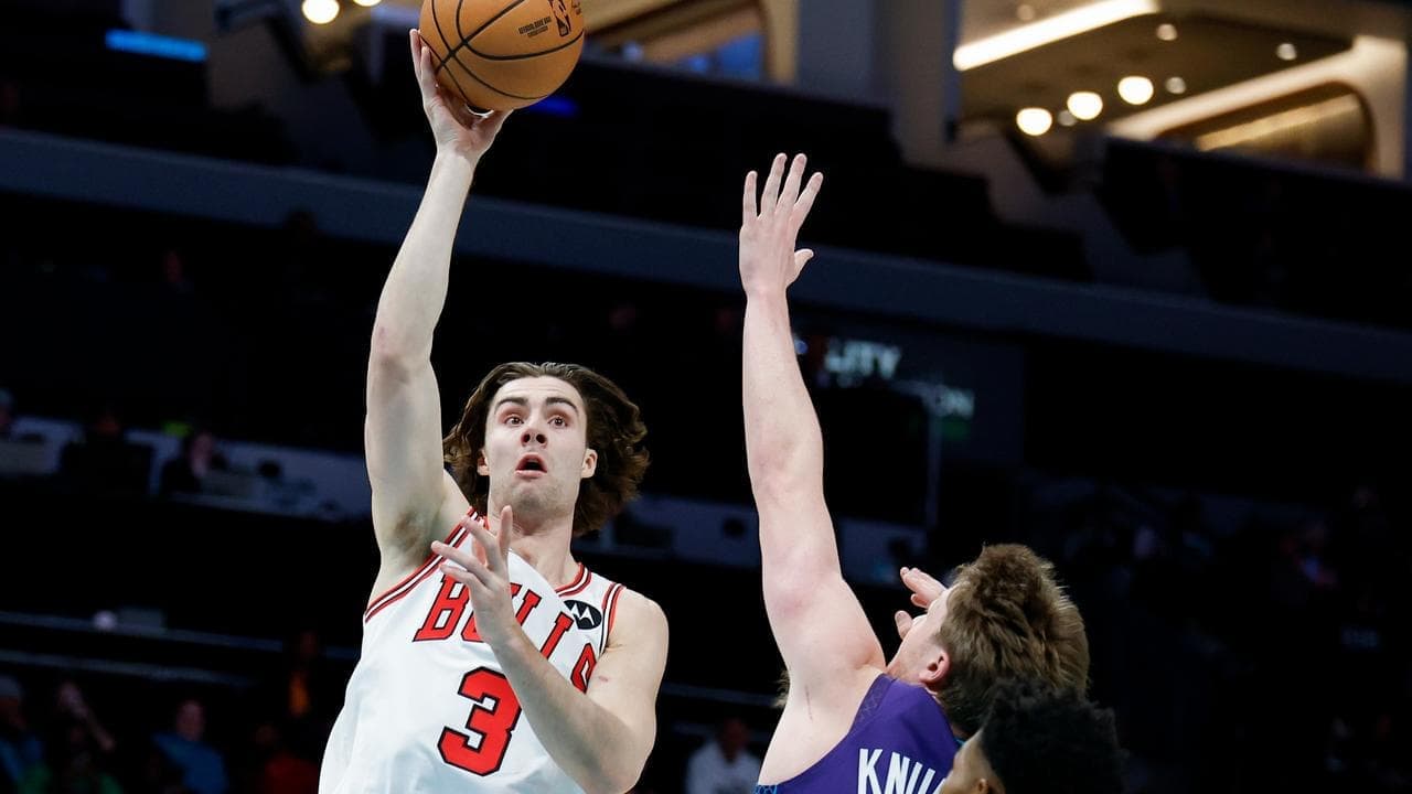 Giddey up: in-form Aussie helps Bulls stop NBA slide