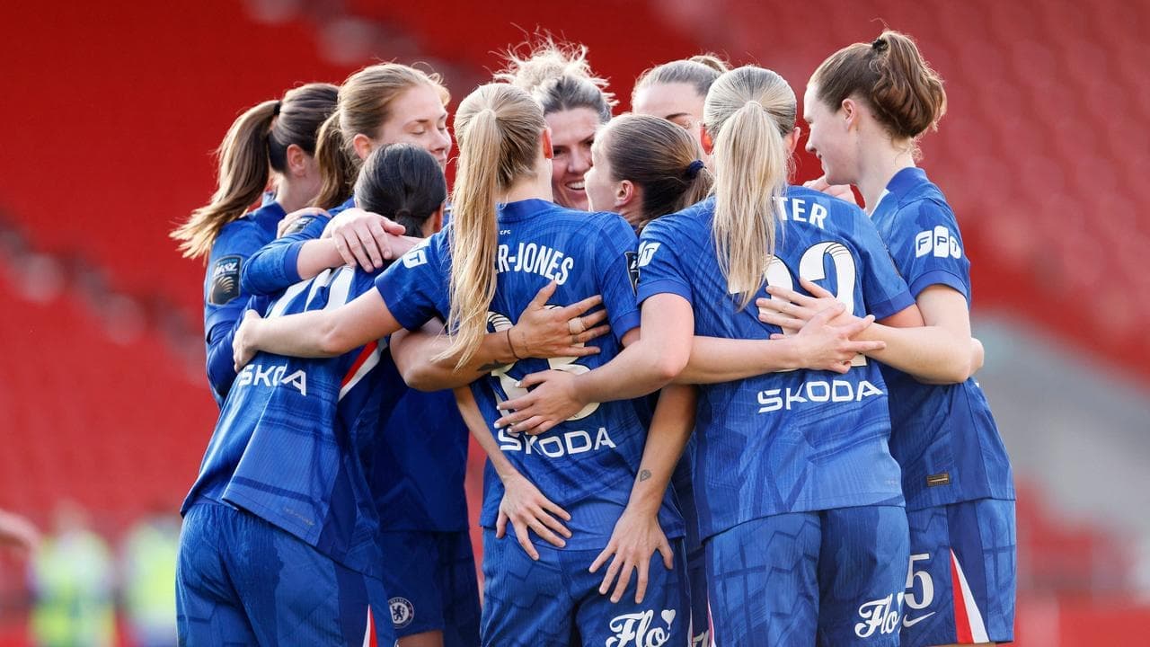 Sam Kerr at the double in Chelsea's goal-crazy Cup tie