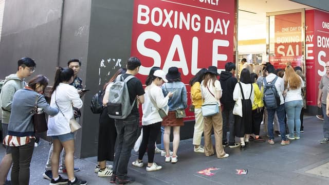 Shoppers tipped to splash cash in Boxing Day spree