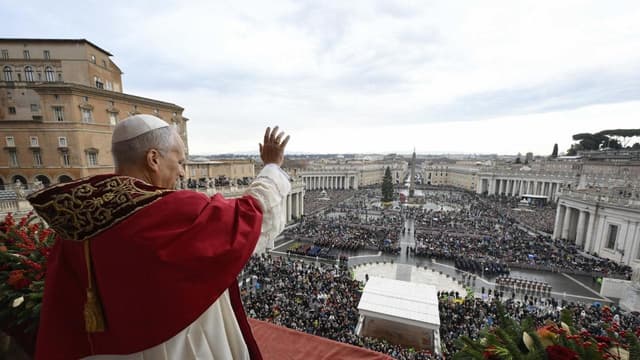Pope Leo points to Gaza's suffering in Xmas homily