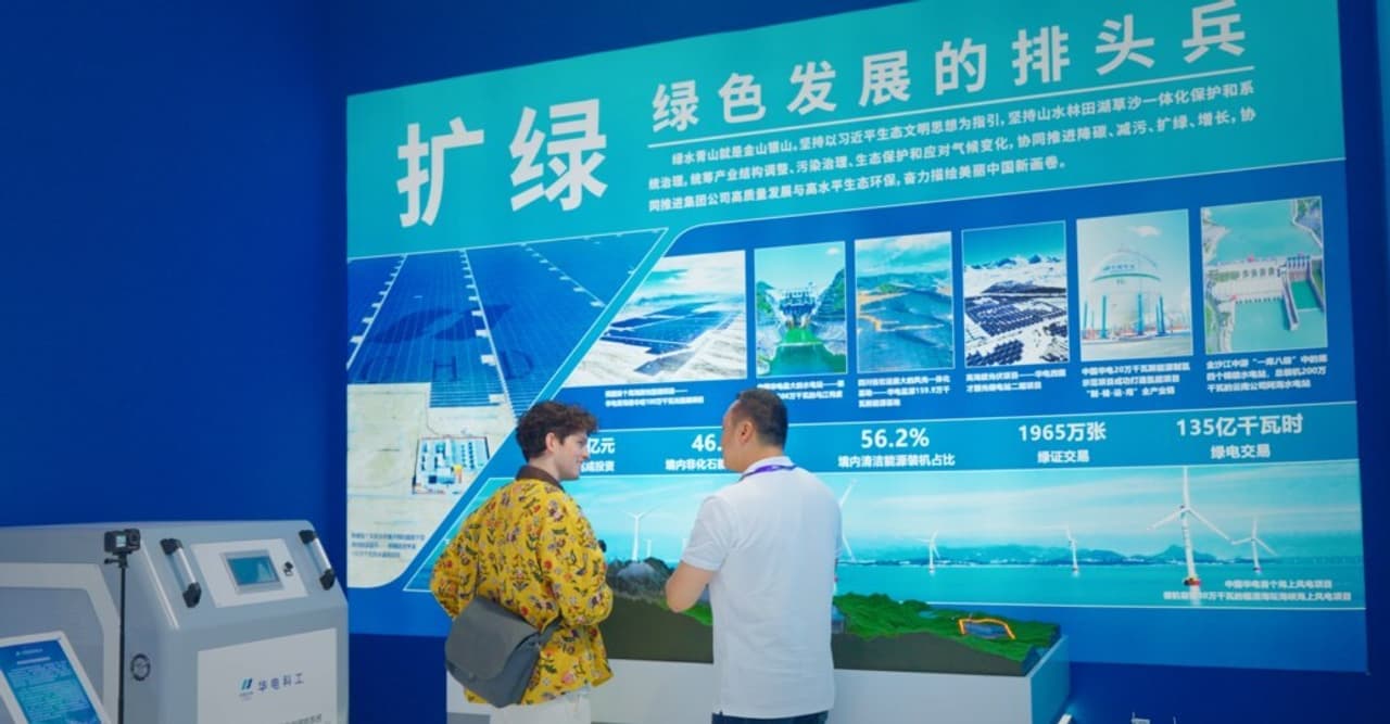 Clean Energy and Green Future: Foreign Vloggers Explore China Huadian Projects