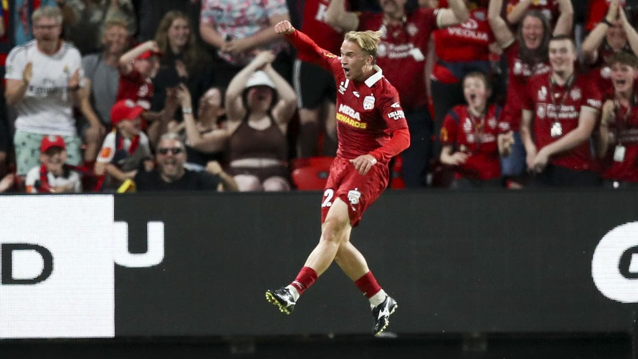 Wanderers snap goal drought but Reds add more pain late