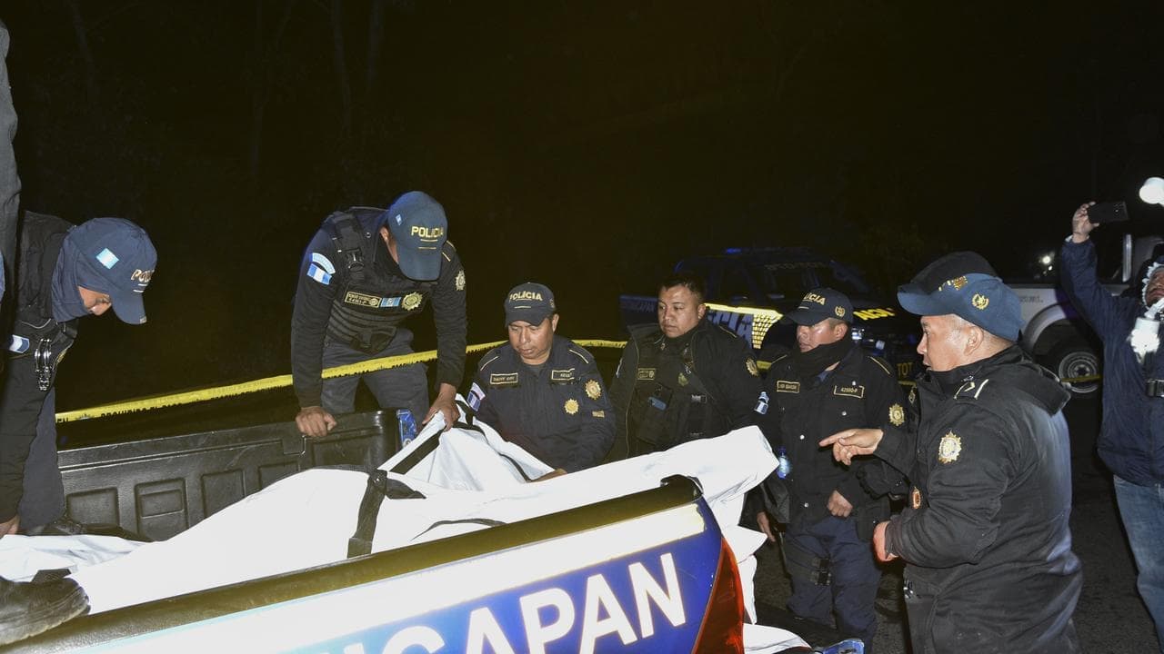 Guatemala in mourning after 15 killed in bus crash