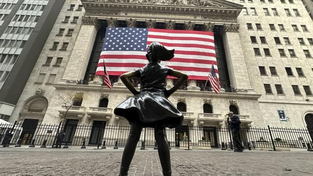 US stocks lower as tech shares drop ahead of New Year