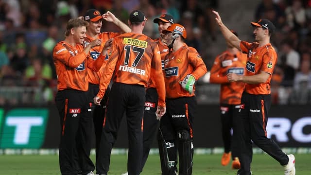 Unlucky Ashton helps turn around Perth's season