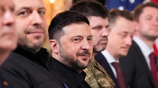 Zelenskiy discusses US troops in Ukraine with Trump