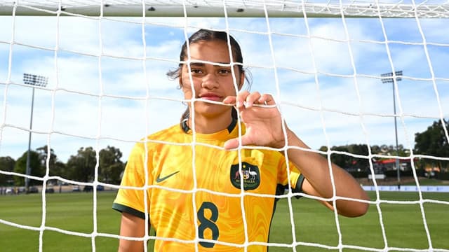 Young Matildas star injured as Mariners beat Roar