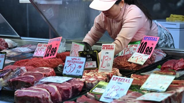 Blow to Australian beef producers as China hikes tariff