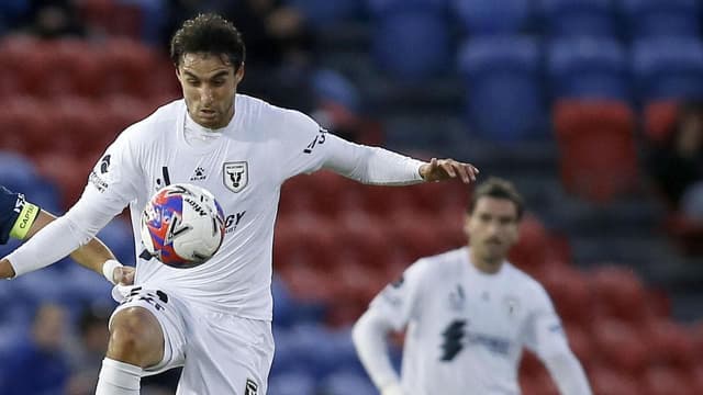 Macarthur sink Wanderers with a Rafael Duran special