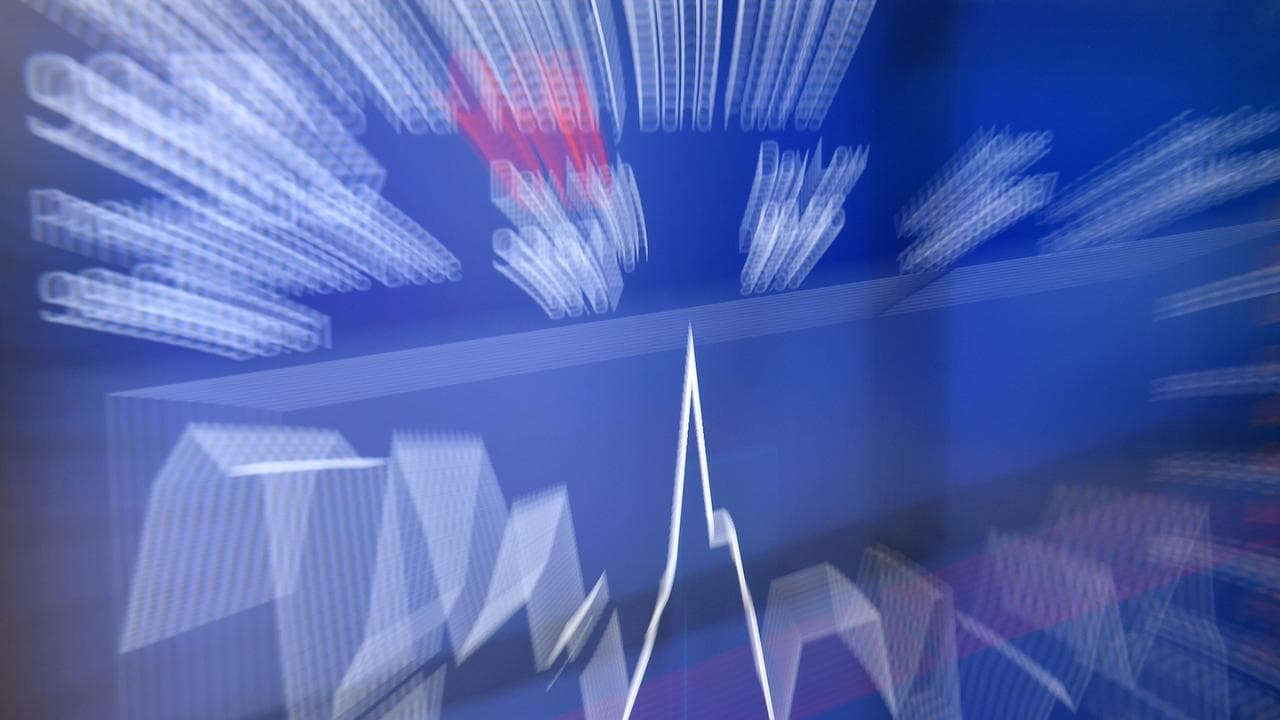 Aussie shares flat as oil swings on US-Venezuela coup