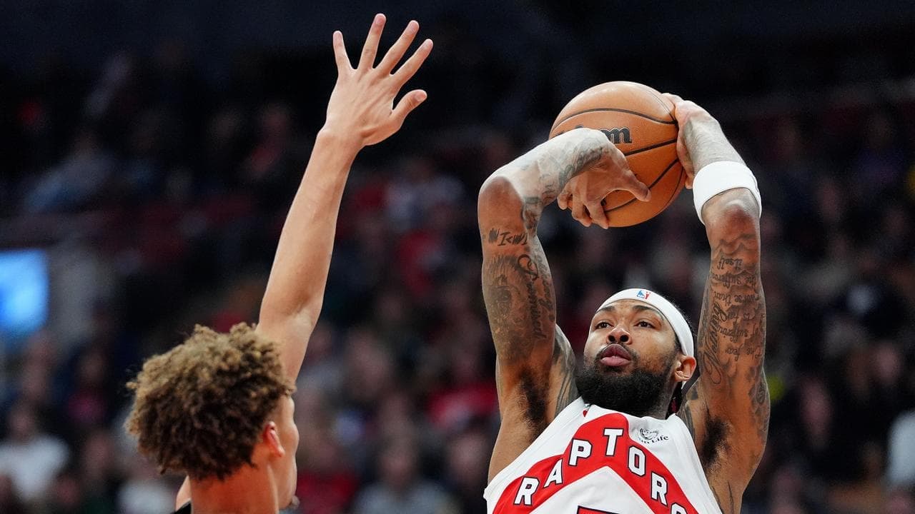 Daniels' Hawks stumble amid Trae trade speculation