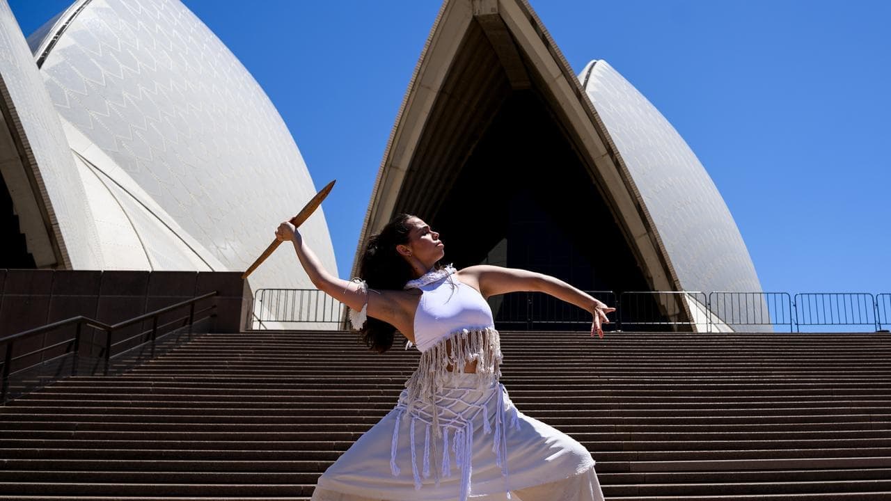Australians unite through dance as ancient story told