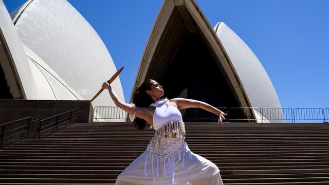 Australians unite through dance as ancient story told