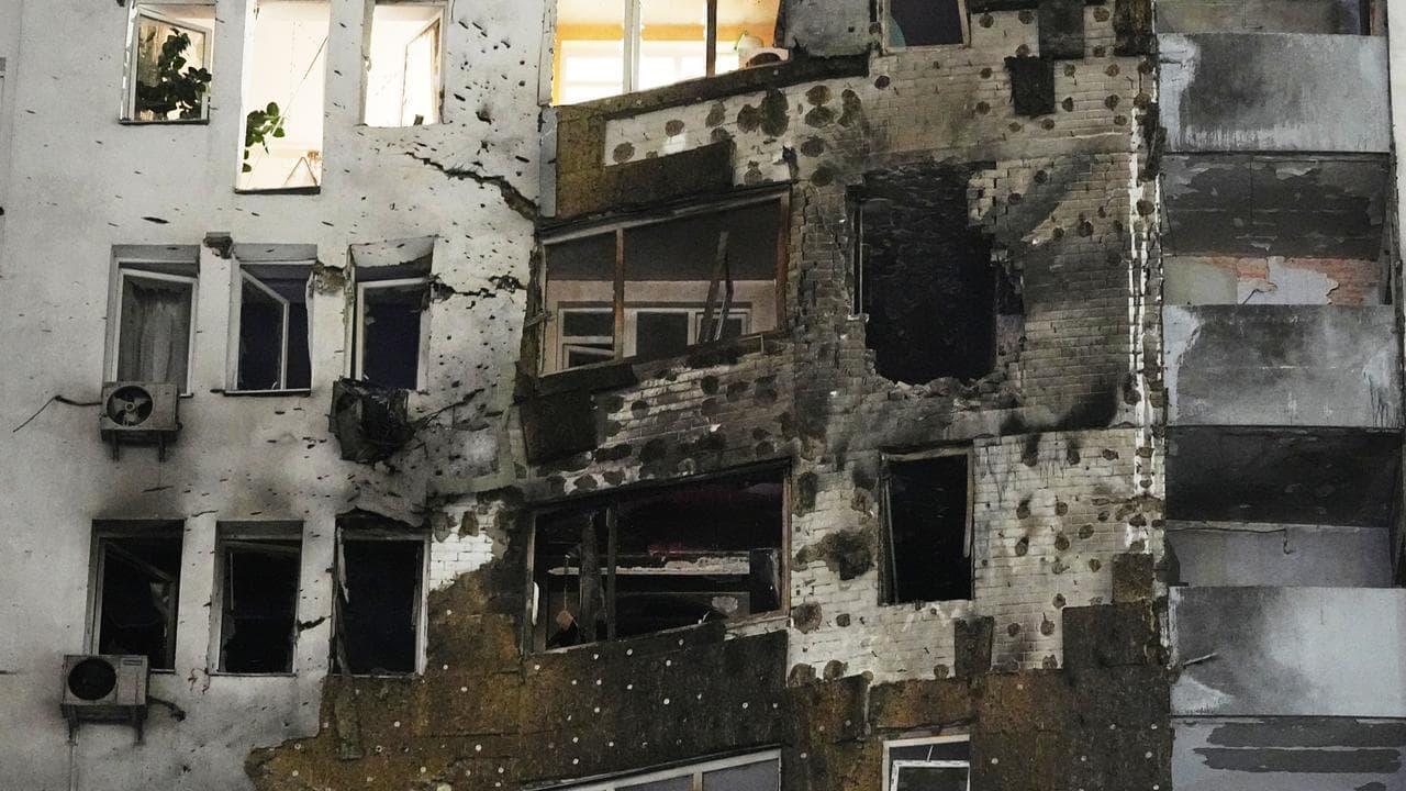 Russia uses new hypersonic missile on Ukraine