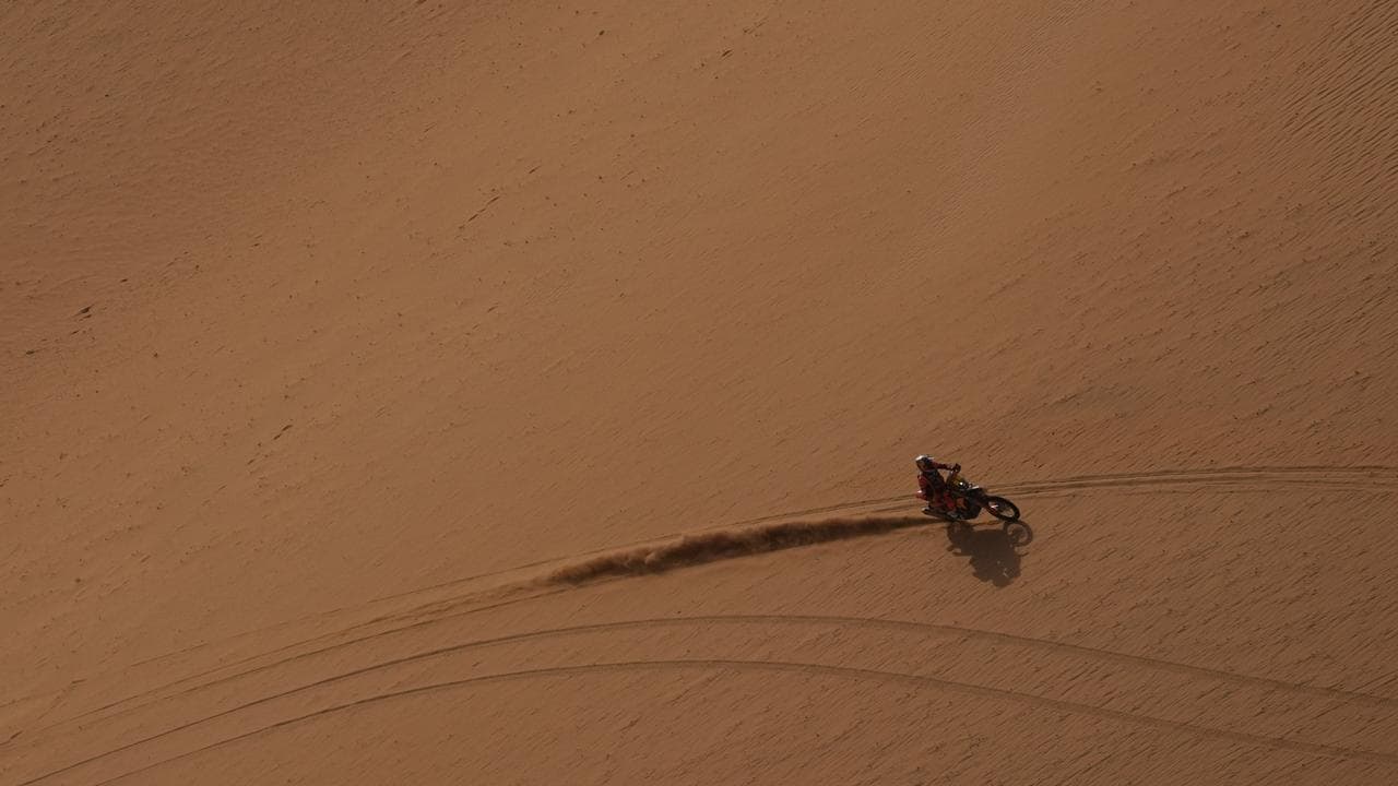 Sanders fourth to maintain overall Dakar Rally lead