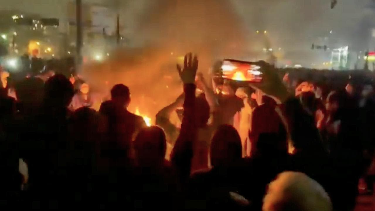 Trump weighs tough response to Iran protest crackdown